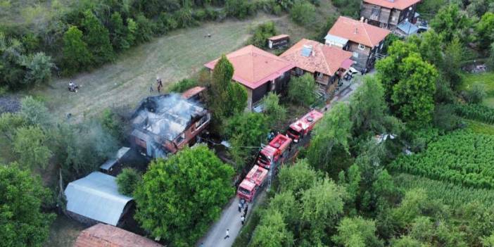 Kastamonu’da ev küle döndü