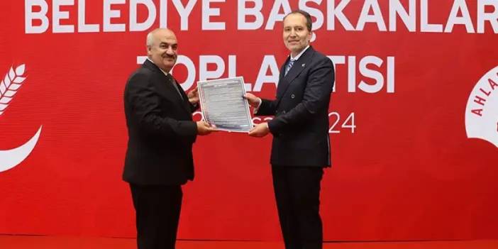 Erzurum'da beklenmedik gelişme! Belediye başkanı istifa etti