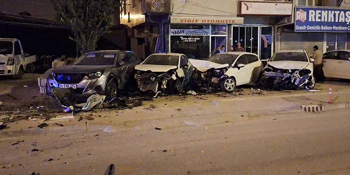 Samsun'da alkollü sürücü 5 araca çarptı!