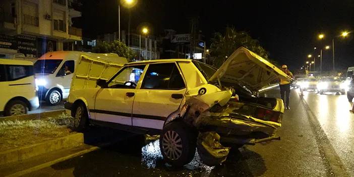 Antalya'da zincirleme kaza! 1 yaralı