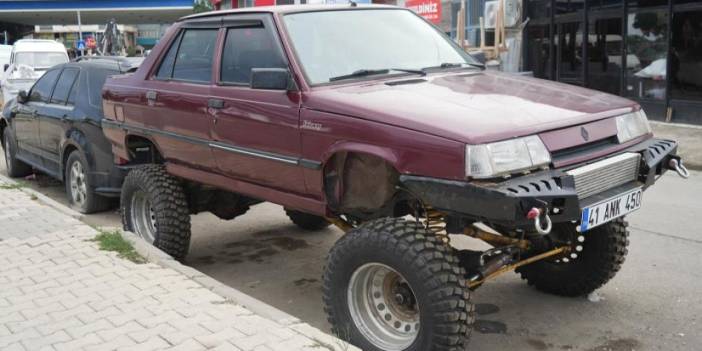 Samsun'da görenleri şaşkına çeviren 4x4 Broadway!