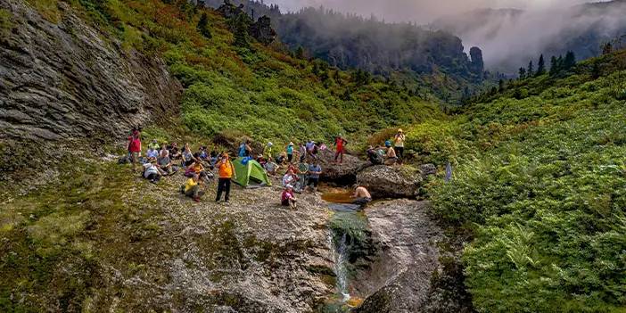 Giresun'da doğaseverler yayla yollarının keyfini çıkarıyor!