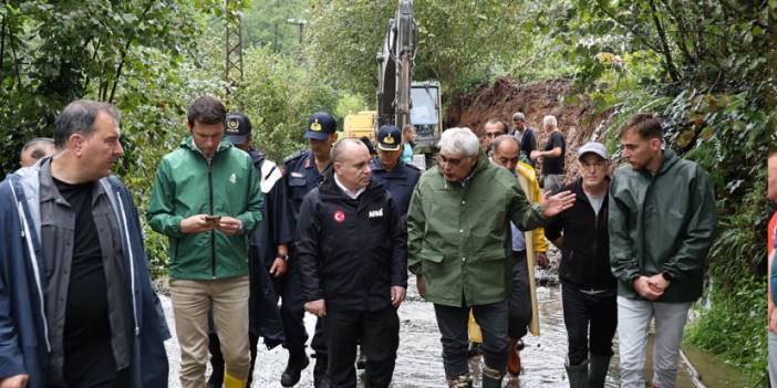 Artvin'de heyelan ve taşkınlar nedeniyle kapanan 32 köy yolu ulaşıma açıldı