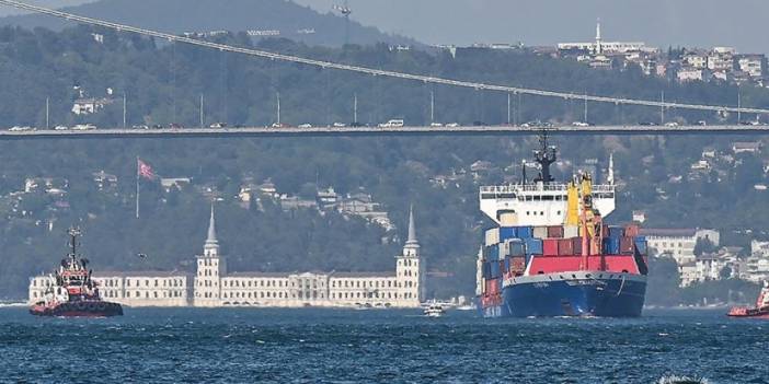 İstanbul Boğazı'nda gemi trafiği durduruldu!