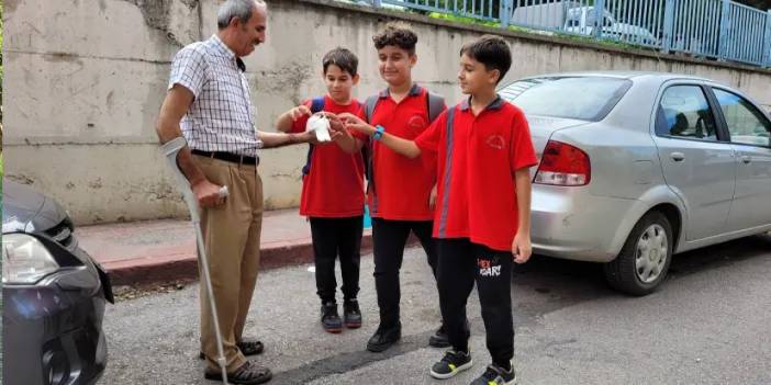 Samsun'da bir kişi ile güvercinin dostluğu: 'Bana da iyi geliyor ona da'!