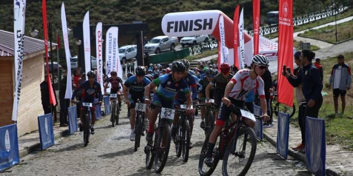 Rize'de Uluslararası MTB Cup Dağ Bisikleti Yarışları