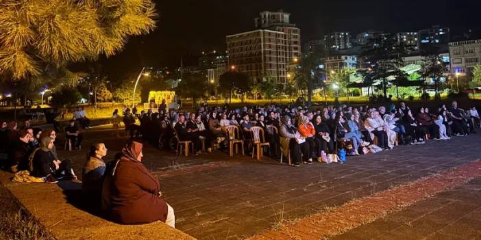 Trabzon’da açık hava sinema gösterimine yoğun ilgi