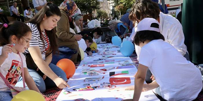 Trabzon'da "Filistinli Çocuklar için Çiz" etkinliği