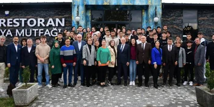 Samsun Terme Belediye Başkanı Kul öğrencilerle bir araya geldi