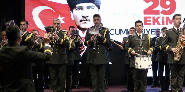 Samsun'da Cumhuriyet'in 101. yılı dolayısıyla resepsiyon verildi