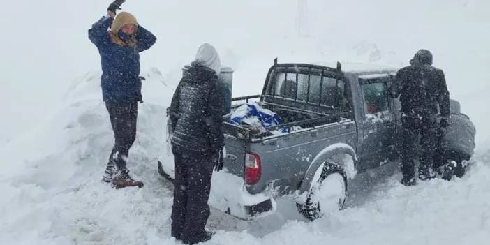 Artvin’de kar Fransız turistleri vurdu! Mahsur kaldılar