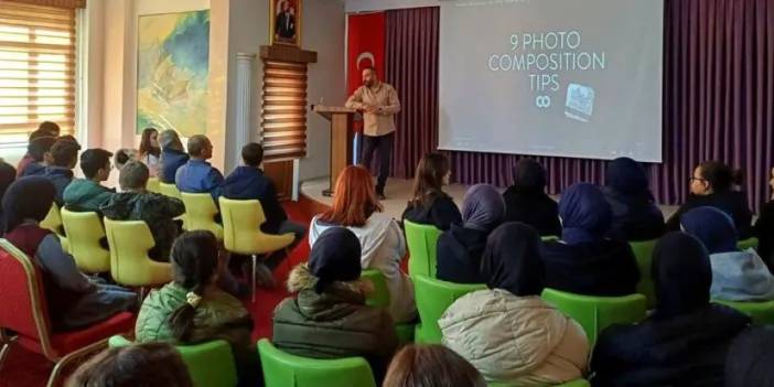 Bayburt’ta öğrencilere fotoğrafçılık eğitimi