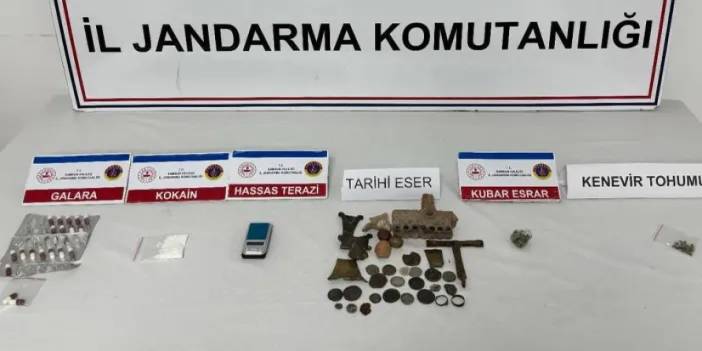 Samsun’da jandarma yakaladı! Tarihi eser ve uyuşturucu ele geçirildi