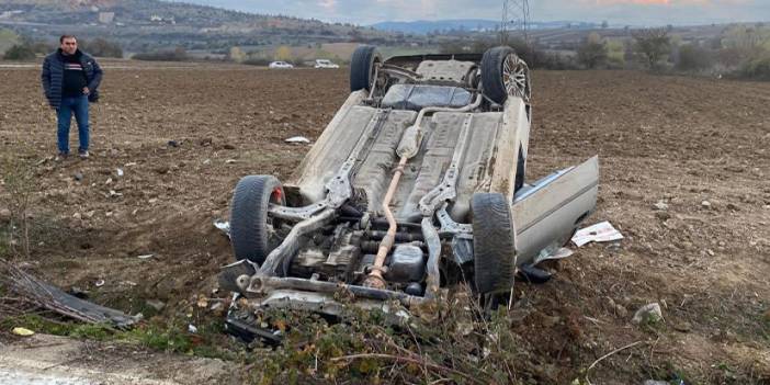 Samsun'da cenazeden dönen ailenin aracı 4 takla attı: 2 yaralı