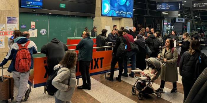 Giresun uçağında rötar krizi: Yolcular çileden çıktı