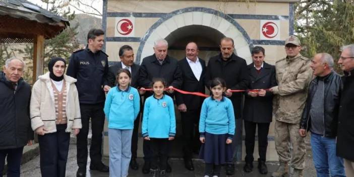 Bayburt’ta çeşme ve Taht köyü konağı açıldı!