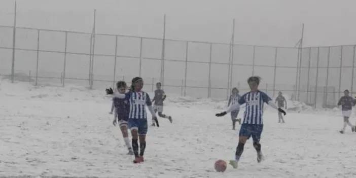 Karadeniz ilinde kar etkili oldu! Maçlar ertelendi