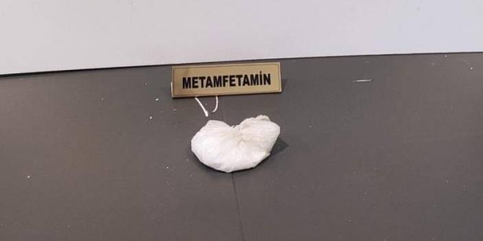 Samsun'da uyuşturucuya geçit yok! 77,60 gram metamfetaminle yakalandı