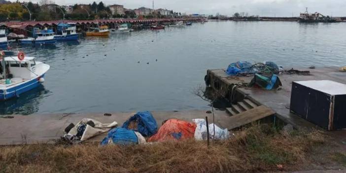 Giresun’da atık suyunu limana boşaltan hamsi kamyonuna cezai işlem!