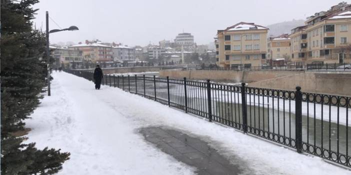 Bayburt'ta soğuk hava etkili oluyor! Termometreler eksi 20 dereceyi gösterdi