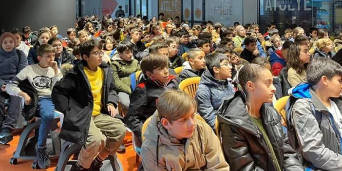 Trabzon’da öğrencilerden bilim merkezine ziyaret! Üretim süreçleri aktarıldı