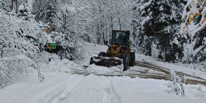 Artvin’de kar esareti: 47 köy yolu kapandı, ekipler seferber oldu!