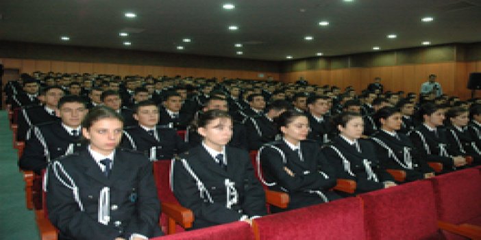 Polis okulunda yeni dönem açıldı