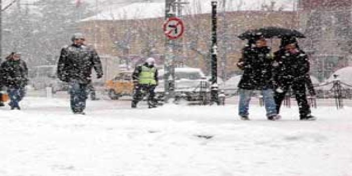 Erzurum'da hayat felç oldu