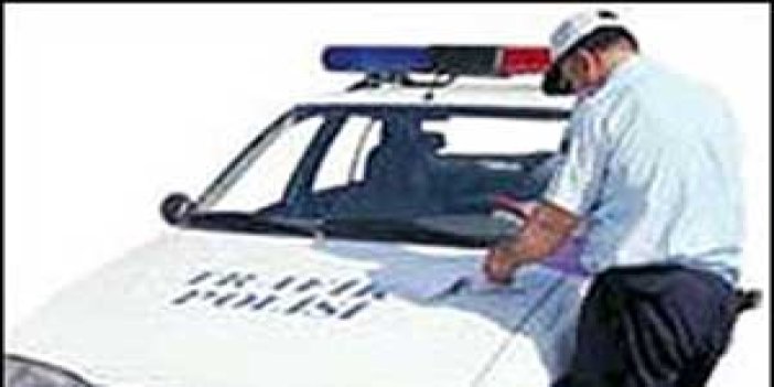 Polise rüşvet teklif etti