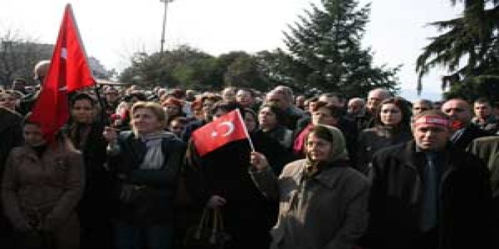 Giresun'da türban protestosu