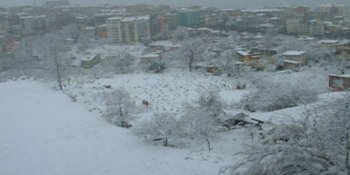 Karadeniz'de köy yolları kapalı