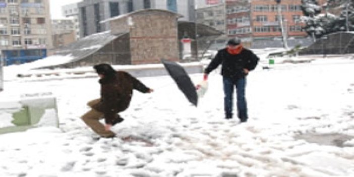 Samsun parkları tehlike saçıyor