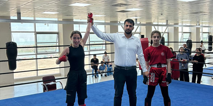 Trabzon'a Kickboks'ta iki altın madalya!