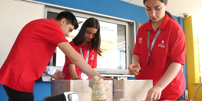 'Bayburt Doğa Tarihi Müzesi' projesine katılan öğrenciler arı gibi çalışıyor 