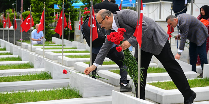 Trabzon'da bayram öncesi şehitlik ziyareti