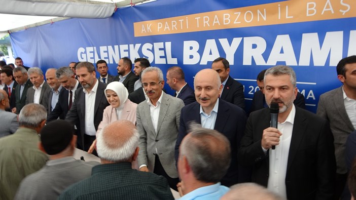 ak-parti-trabzon-bayramlasma-toreni-yapildi-001.jpg