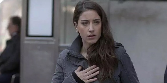 hazal-kaya-dert-yandi.jpg