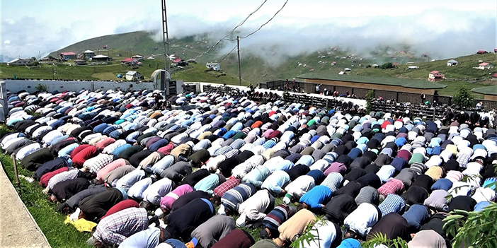 Trabzonlu minare ustası Kadırga Yaylası'nda yaptığı minarelerin anlamını dile getirdi