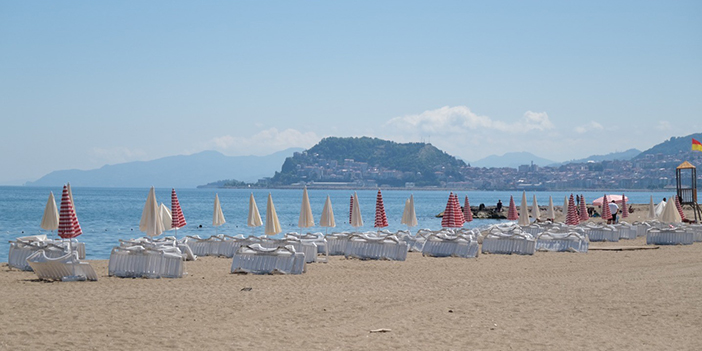 Giresun’da yapımı tamamlanan plaj ve sosyal tesis projeleri hizmete açıldı