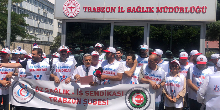 Trabzon’da sağlık işçilerinden basın açıklaması! “Emeğimizi hiçe saymayın”