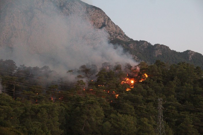 antalyada-orman-yangini.jpg