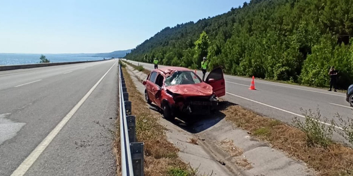 Samsun'da otomobil bariyere çarptı! Sürücü yaralandı