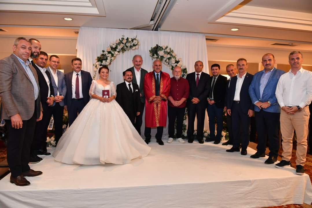 selahattin-ozcan-pinar-benli-ile-hayatini-birlestirdi-001.jpg