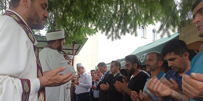 Ordu'da araç şarampole devrilmişti! Hayatını kaybeden 3 kişi toprağa verildi