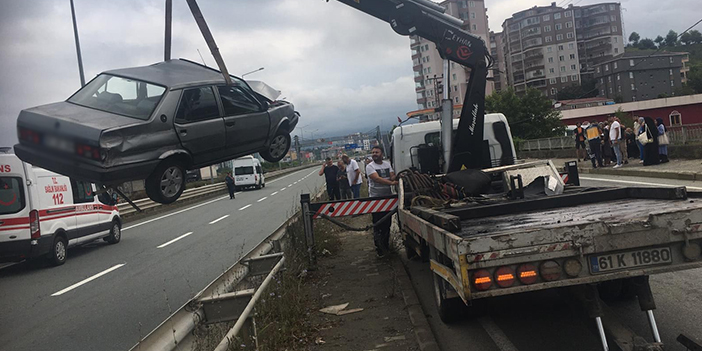 Rize’de otomobil ile minibüs çarpıştı: 1 yaralı