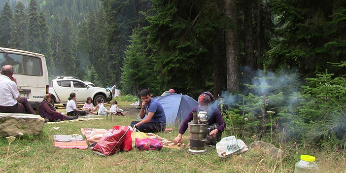 Artvin'de yayla şenliklerinde Kafkas arı ırkı ve ürünleri tanıtıldı