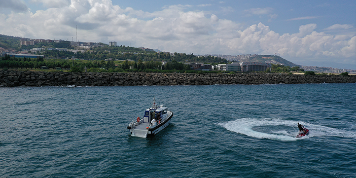 Trabzon'da kurbağa adamlar arama kurtarma için hazır