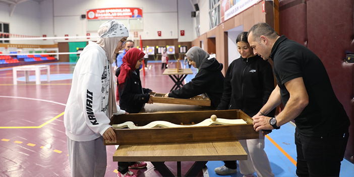 Akçaabat'ta kız çocukları gönüllerince eğlendi