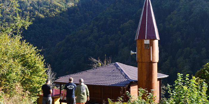 Artvin'de 172 yıllık tarihi camii yıllara meydan okuyor