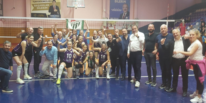 Artvinspor Kadın Voleybol Takımı deplasmanda Ordu'yu yendi